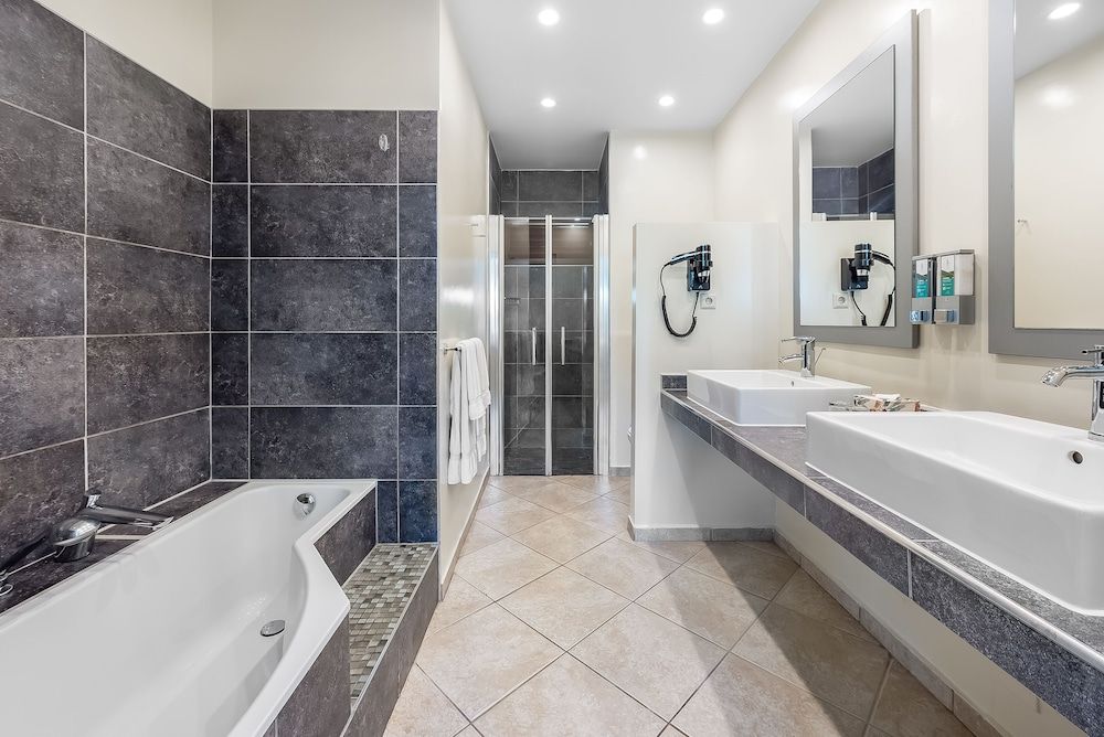 LionsDive Beach Resort 2 Bedroom Apartment Lions 7