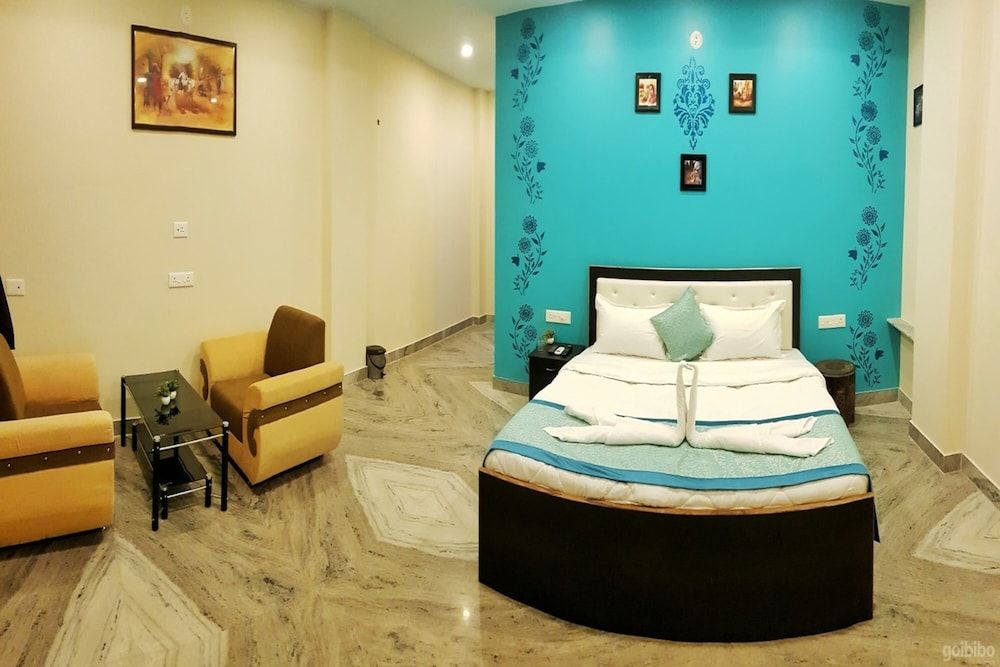 Kanhaiya Home Stay Superior Room, Balcony, Lake View 4