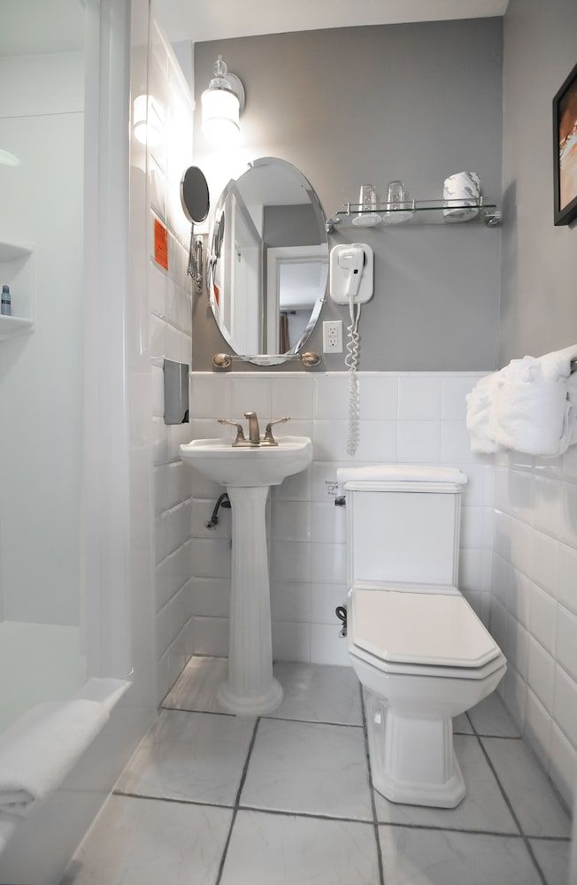 Auberge Le Pomerol Standard Room, 1 Queen Bed 13