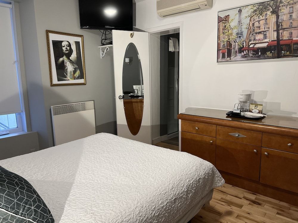 Auberge Le Pomerol Standard Room, 1 Queen Bed 10