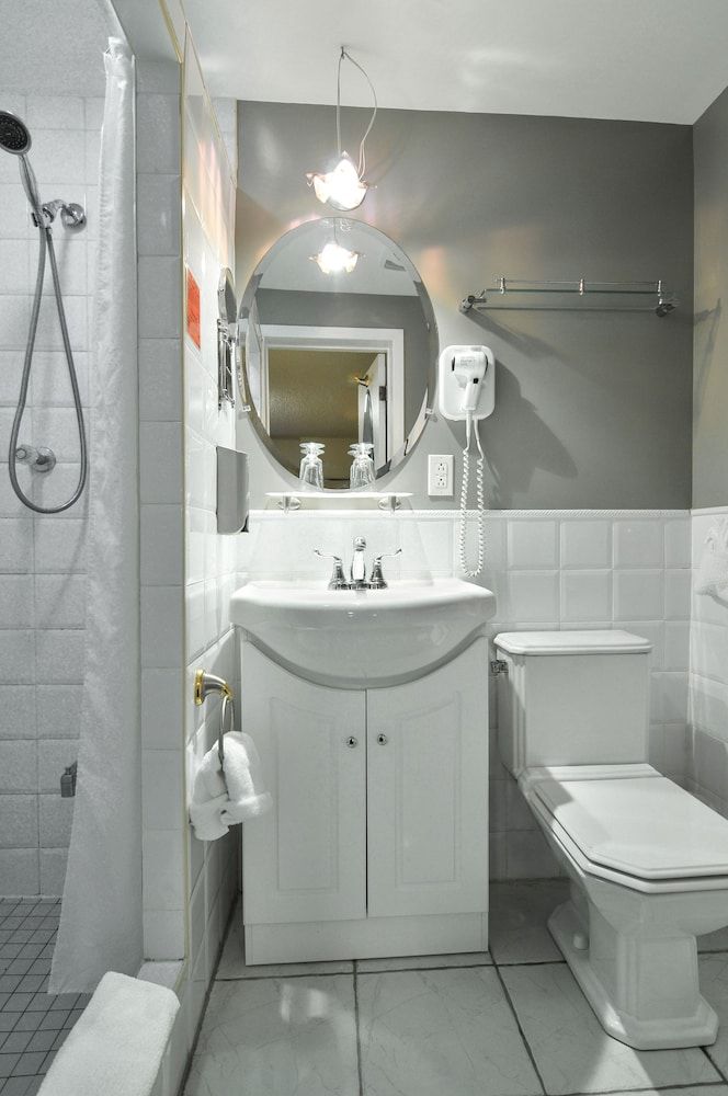 Auberge Le Pomerol Superior Room, 1 Queen Bed 9