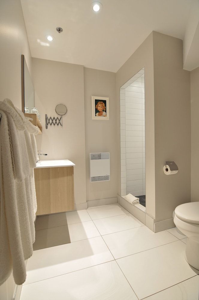 Auberge Le Pomerol Superior Room, 1 Queen Bed 10