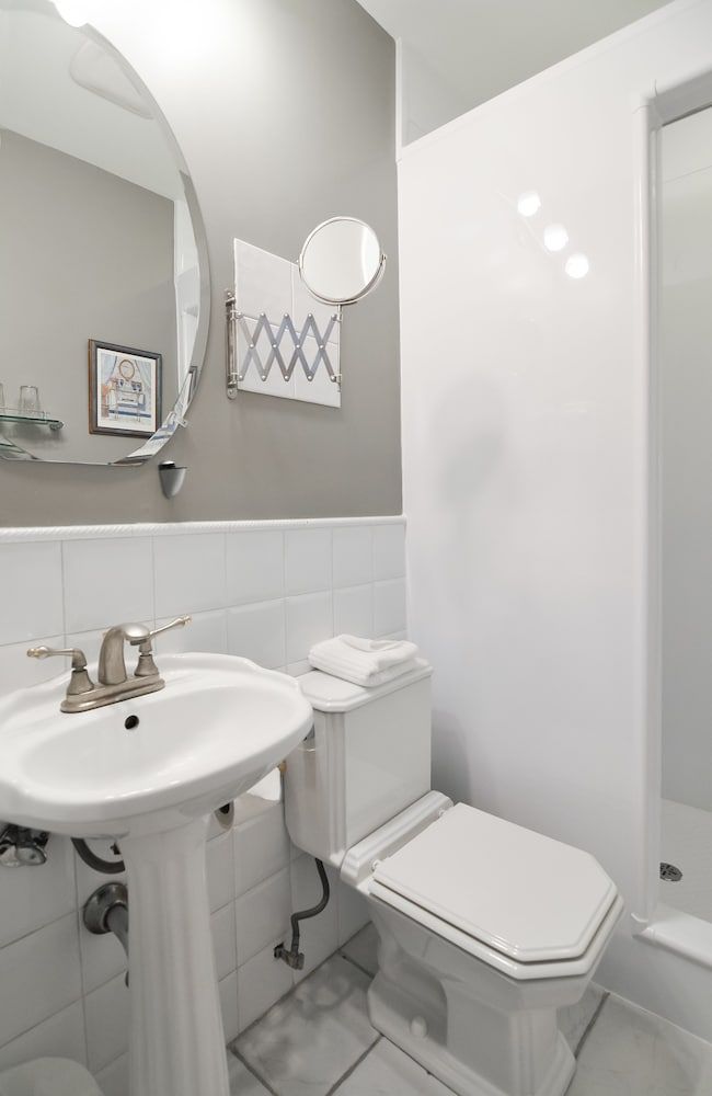 Auberge Le Pomerol Standard Room, 1 Queen Bed 12