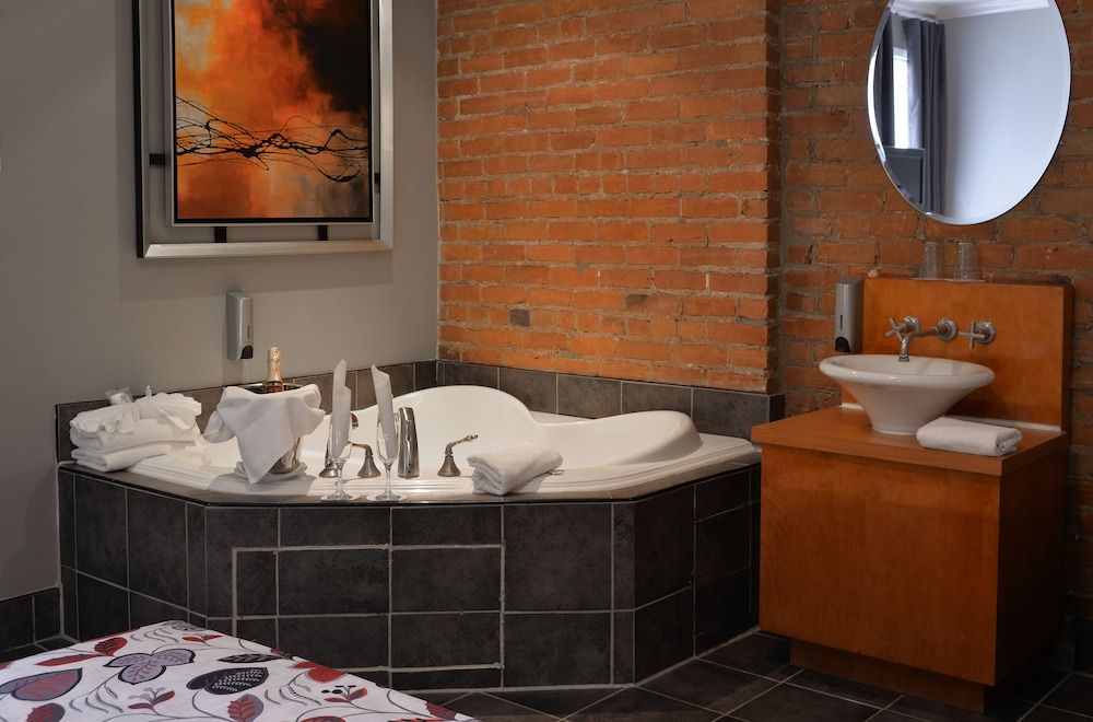 Auberge Le Pomerol Superior Room, 1 Queen Bed 12