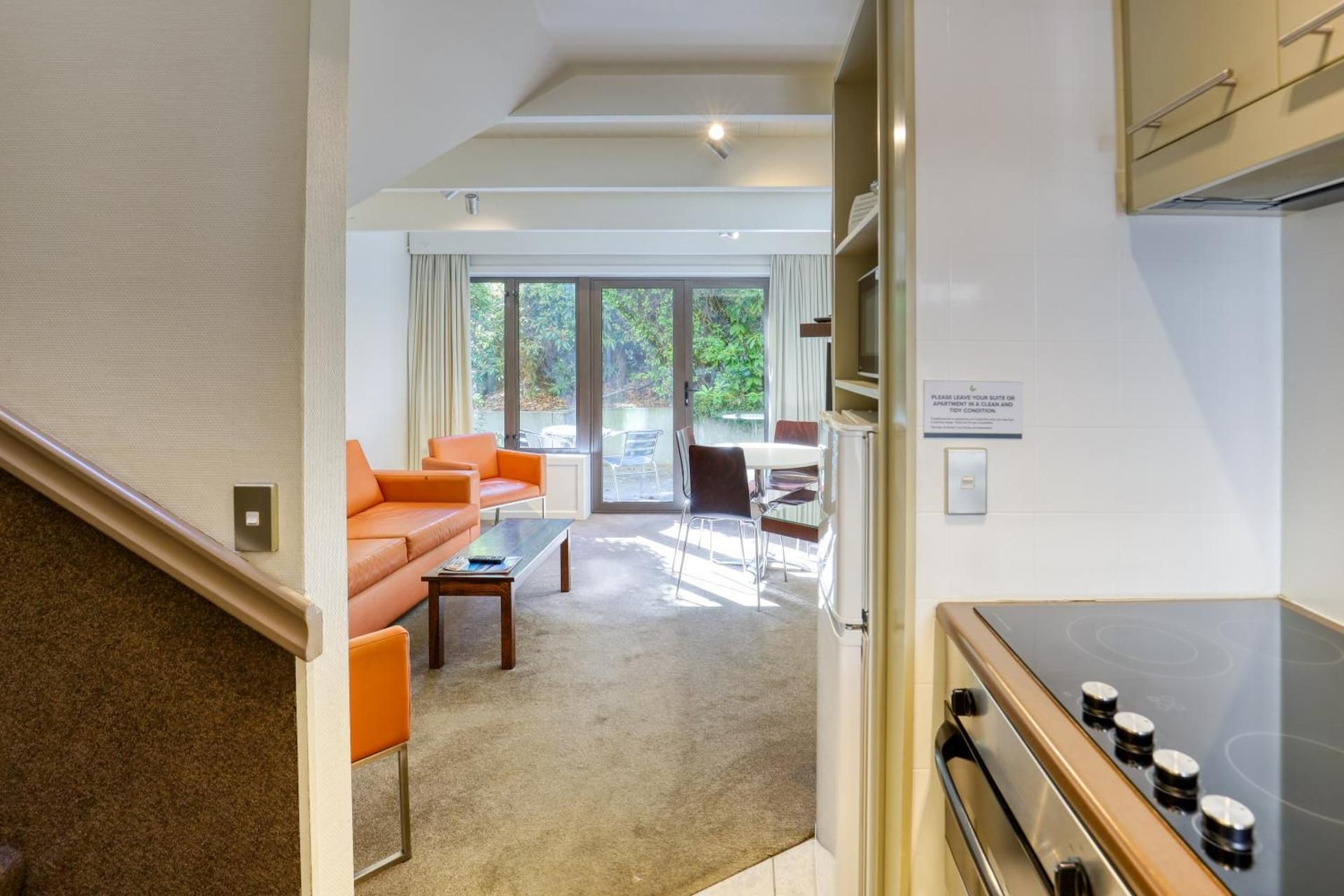 2-Bedroom Apartment with Courtyard