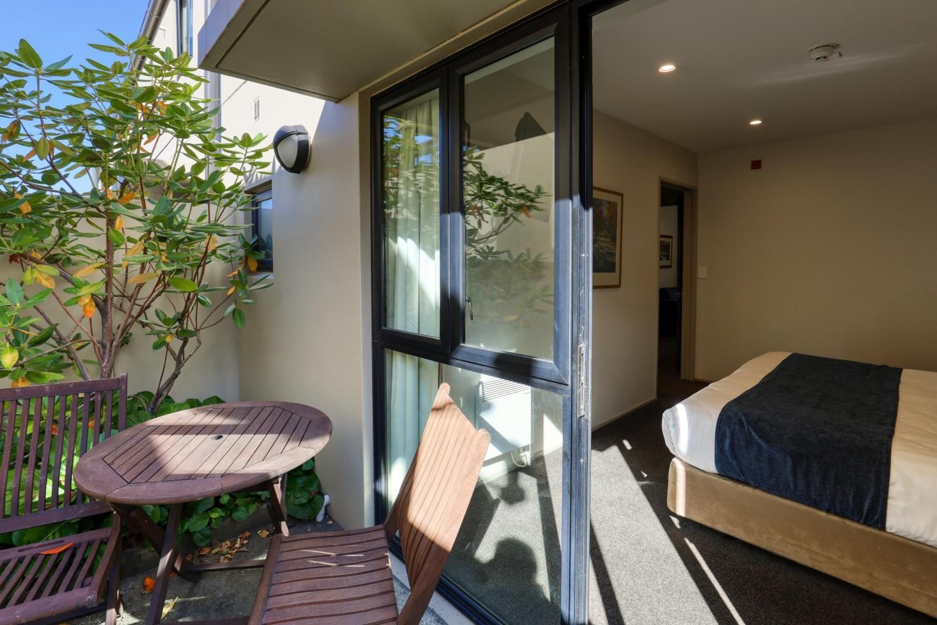 1 Bedroom Courtyard Apartment