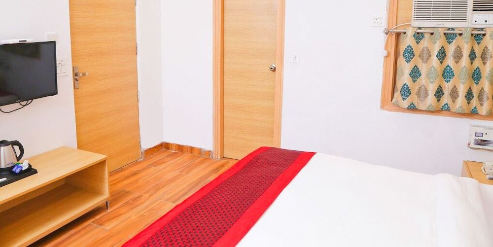 VAC Hotel Noida Deluxe Studio 6