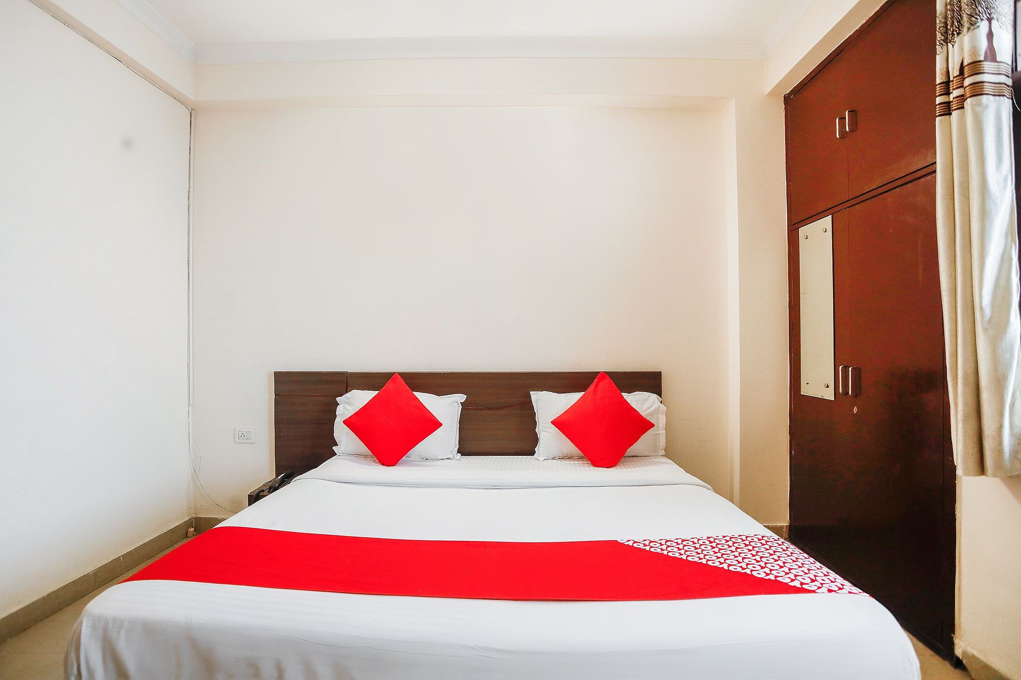 Hotel O Av Residency Near Botanic Garden Of Indian Republic Classic Room