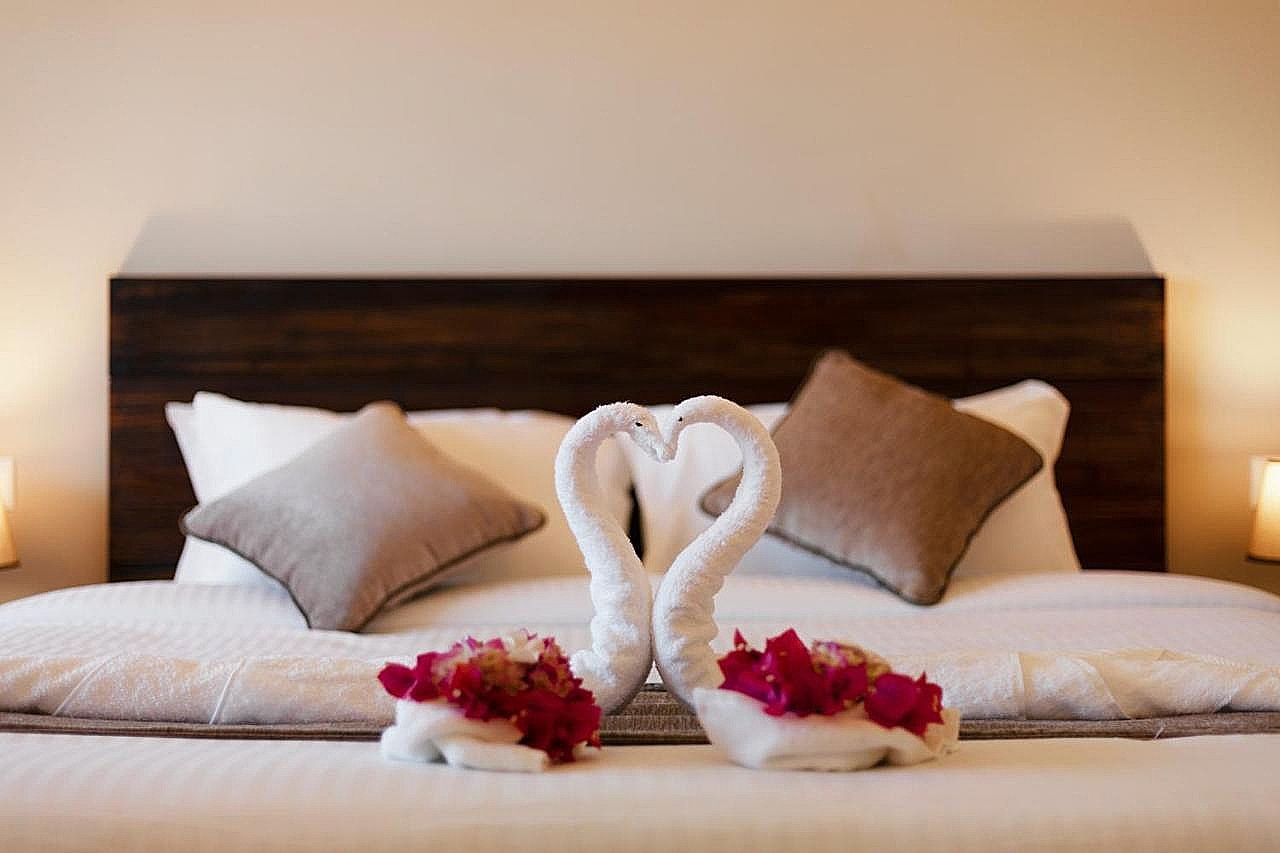 Pleasant Hill Resort Premium Valley View room with Balcony 2