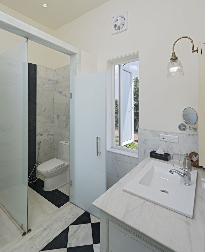 Sariska Manor Superior Room 8