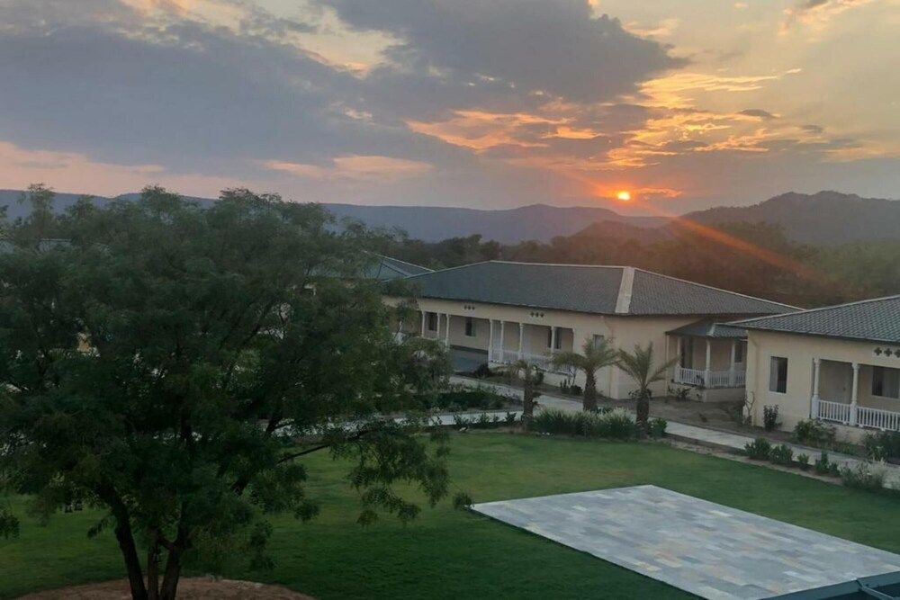 Sariska Manor Superior Room 5