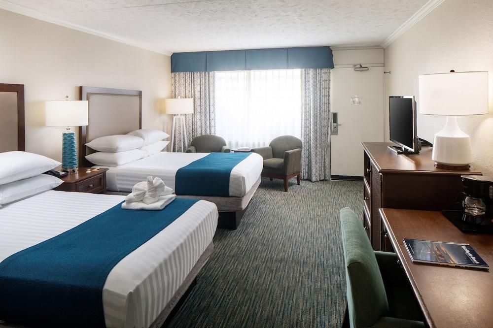 Lowrise Room - 2 Double Beds