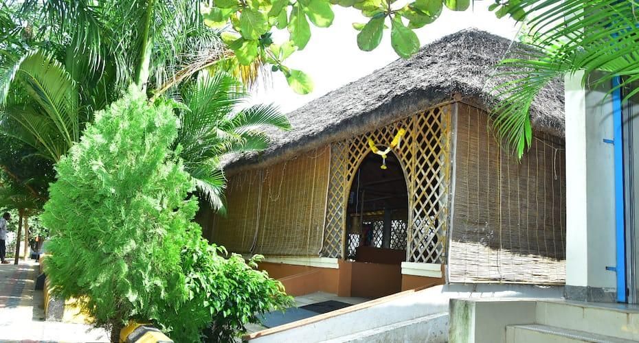 restaurant Entrance view