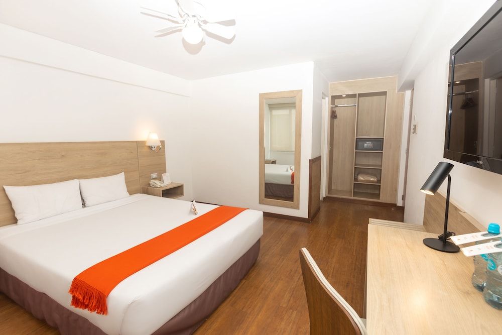 Traditional Room, 1 Queen Bed