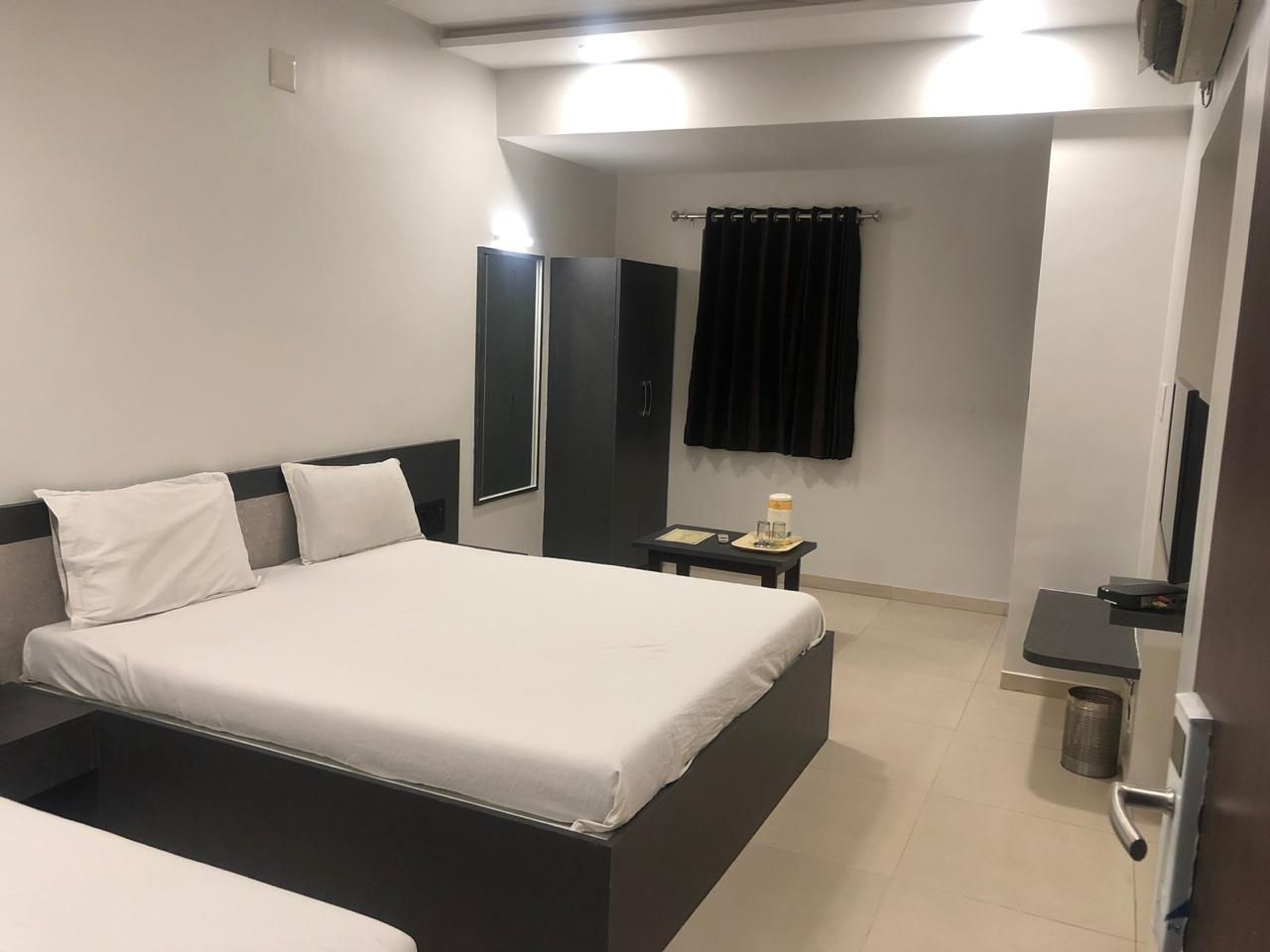 Hotel Moscow Deluxe Room 3