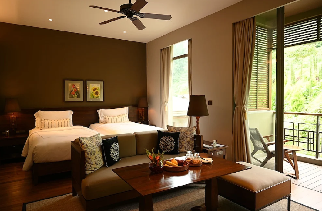 Luxury Valley View Room Twin Bed