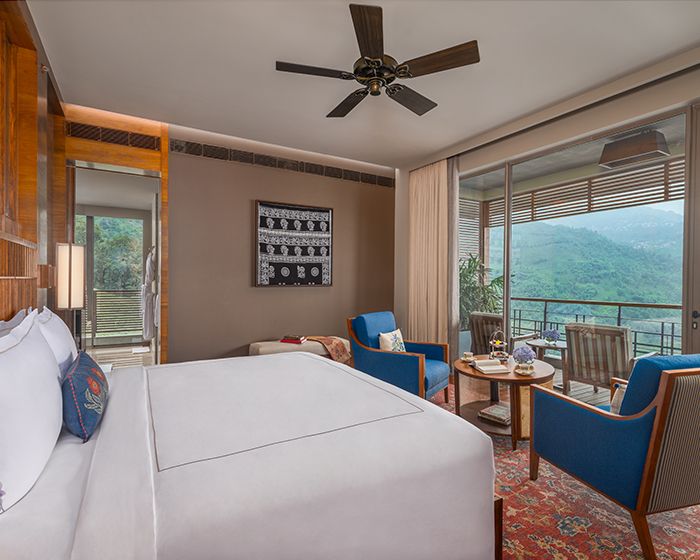 Grand Luxury King Bed Valley View Room with Balcony