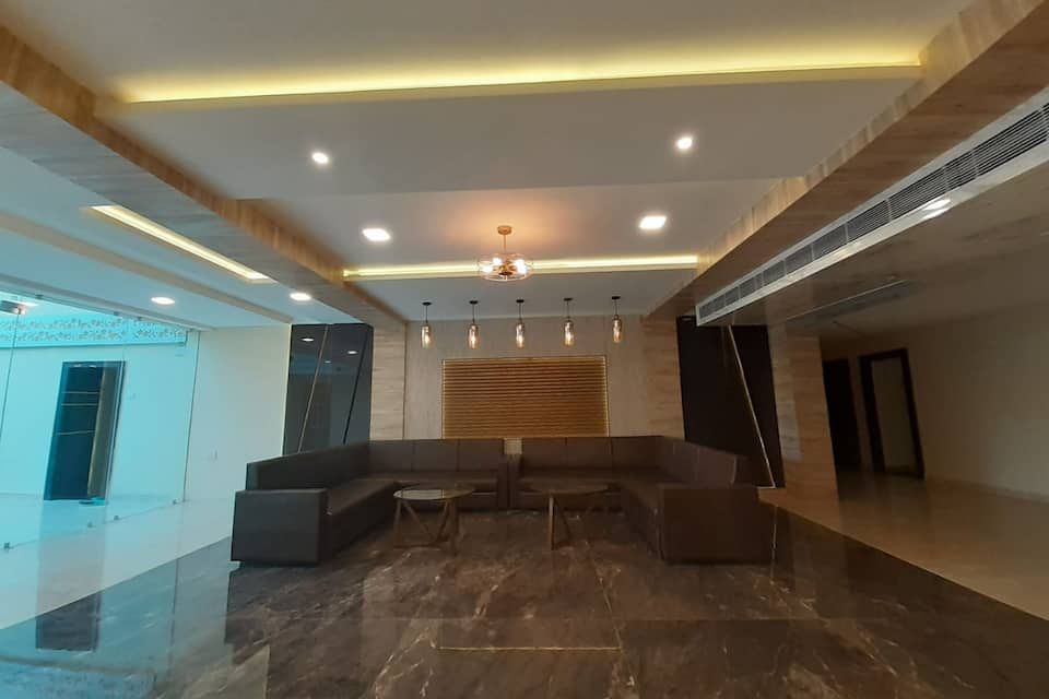 Hotel Bharat