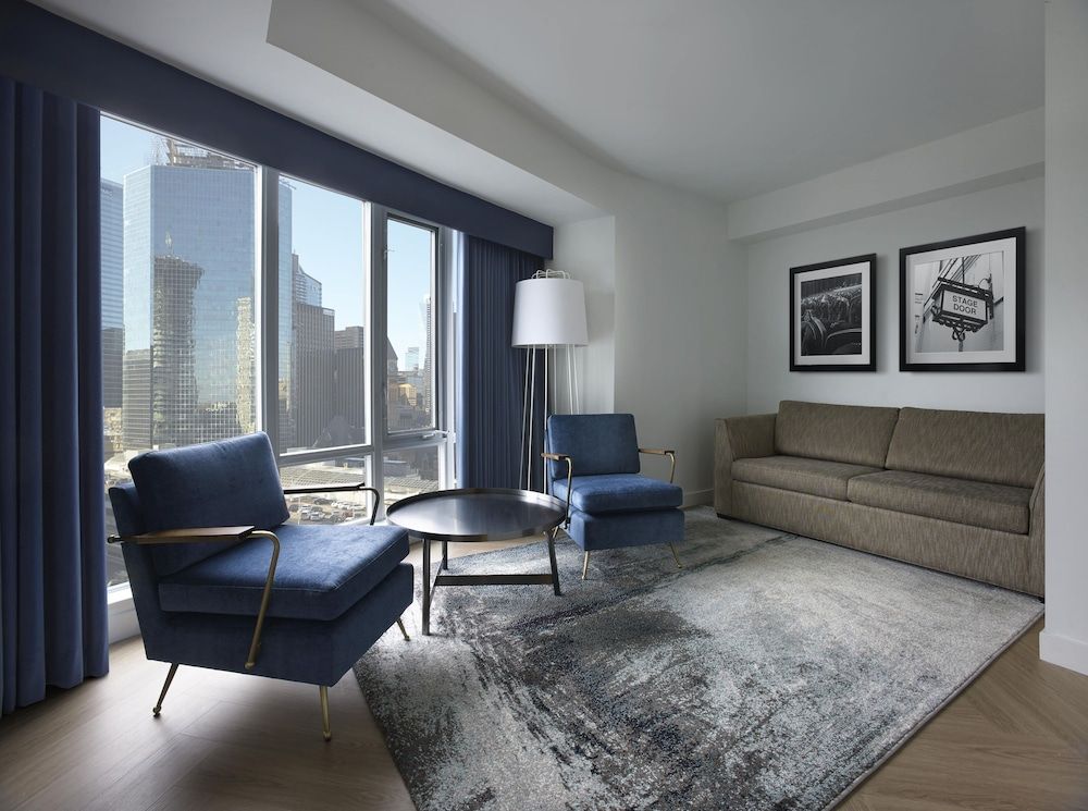undefined Pantages Hotel Downtown Toronto 3