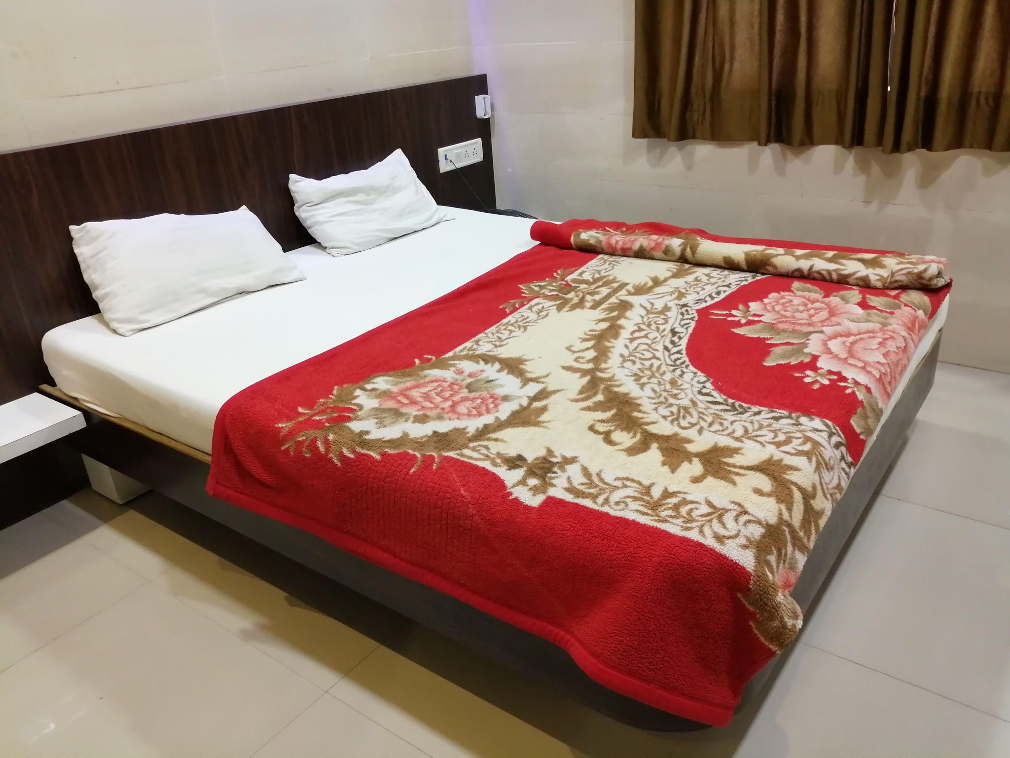 Hotel Milan Dwarka Super Deluxe Double Room Non AC