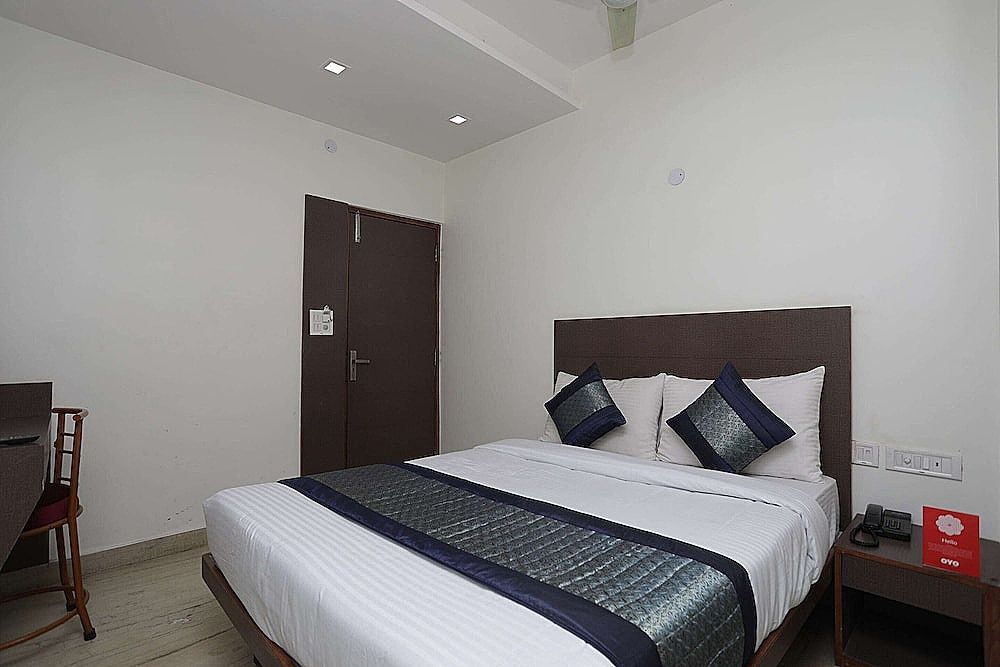 OYO 12519 Hotel Sun Palace(DEL906)(DEL906) Standard Double Room 4