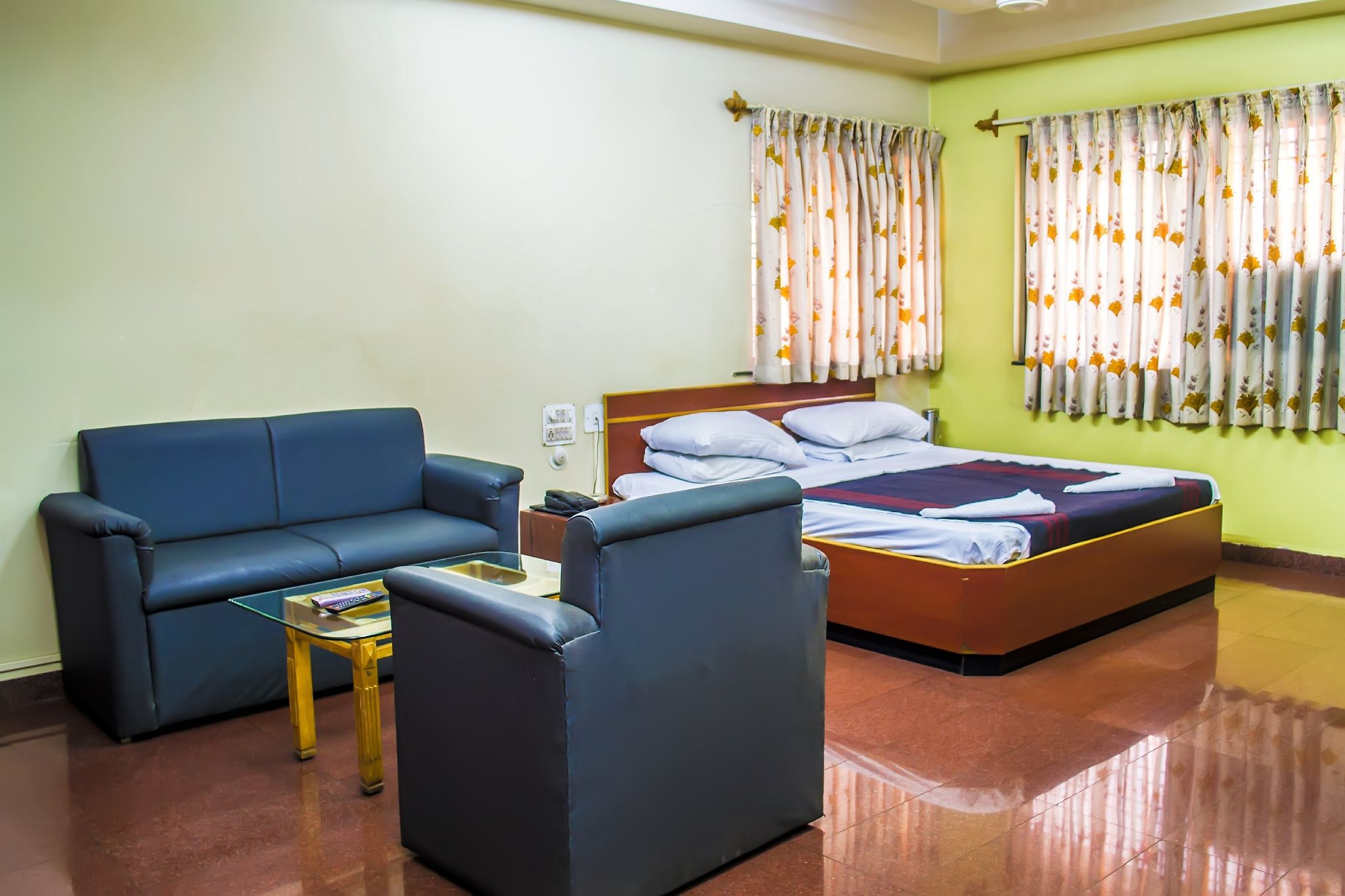 Hotel Sai Prasad Deluxe Non AC Room 5