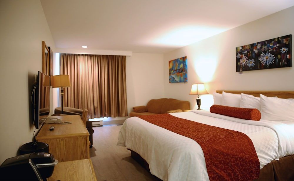 Auberge Du Grand Lac Royal King Room