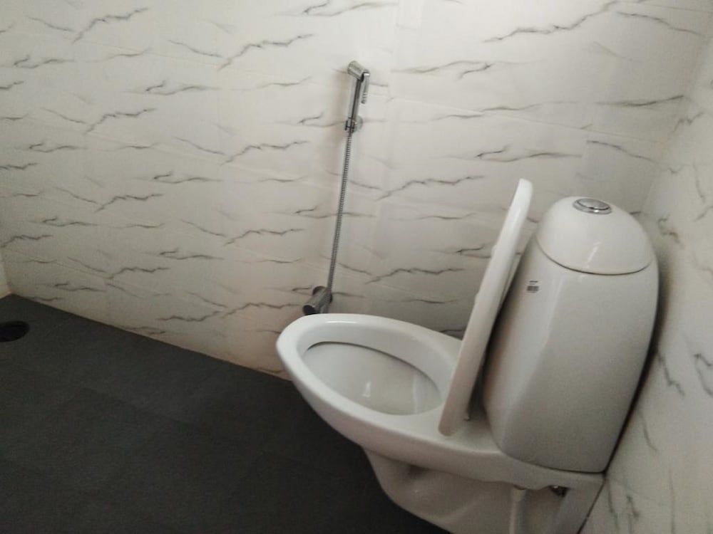 Makod Mane Homestay Family Room, Multiple Beds 6