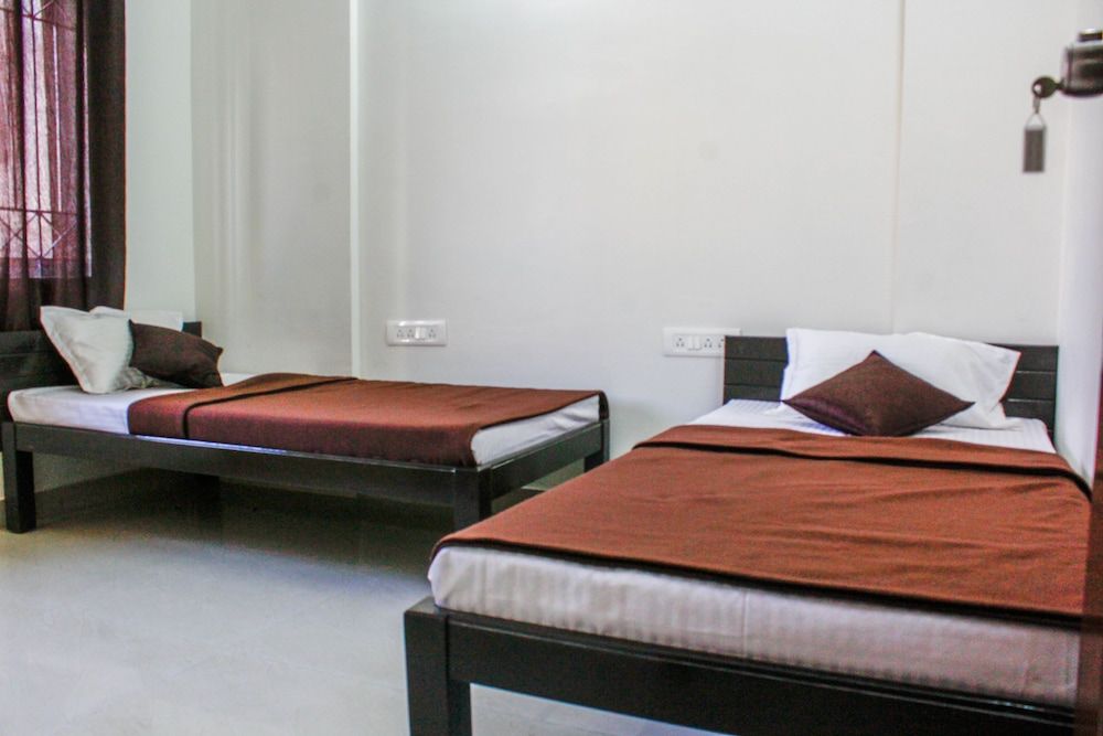 Transit Dorms - Hostel Basic Shared Dormitory, Non Smoking, City View 6