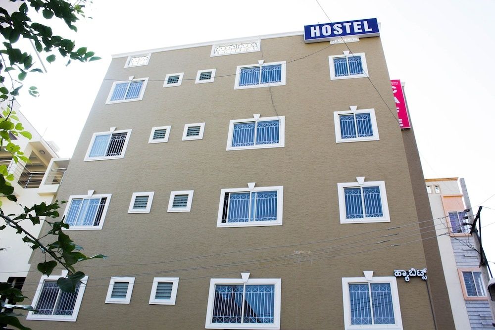 undefined Transit Dorms - Hostel