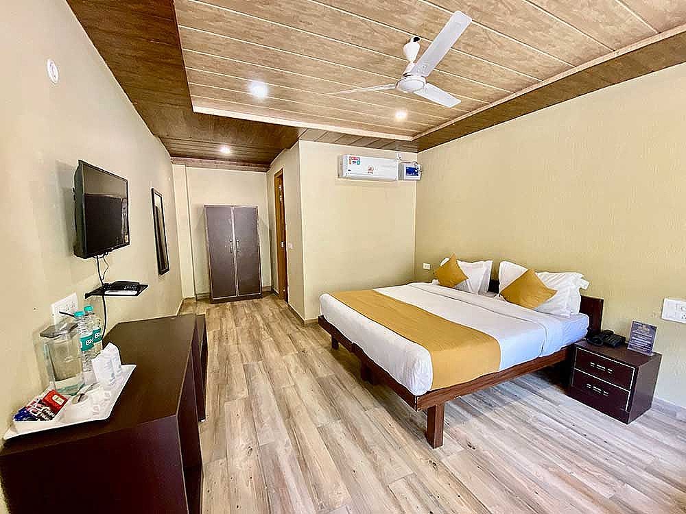 Nirvana River Resort Deluxe Room