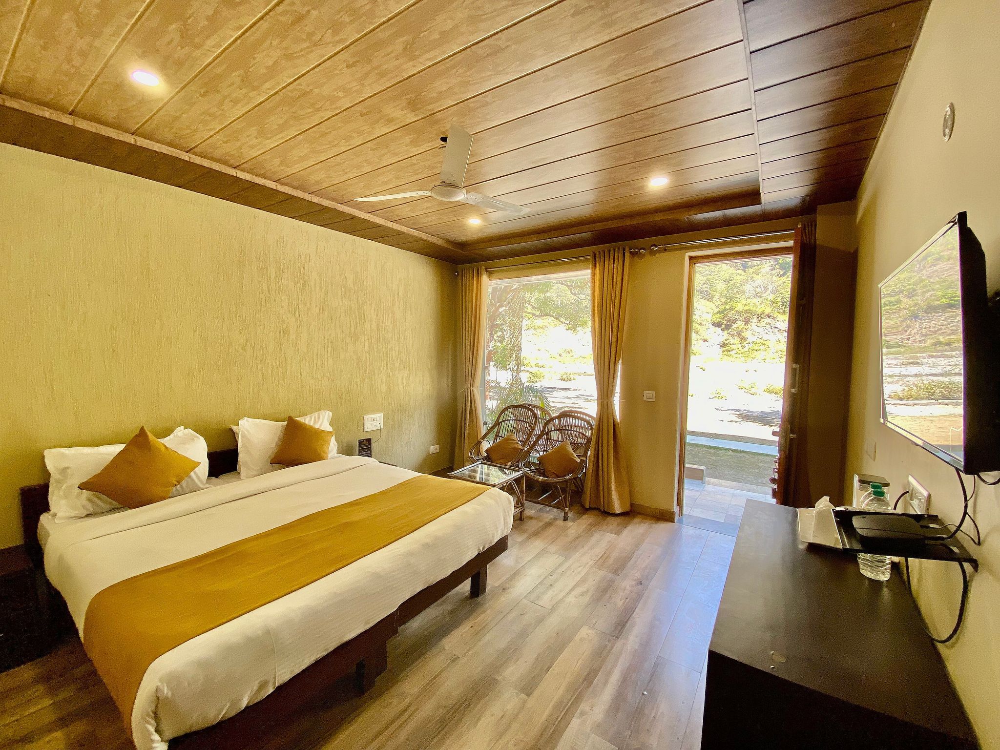 Nirvana River Resort Deluxe Room 4