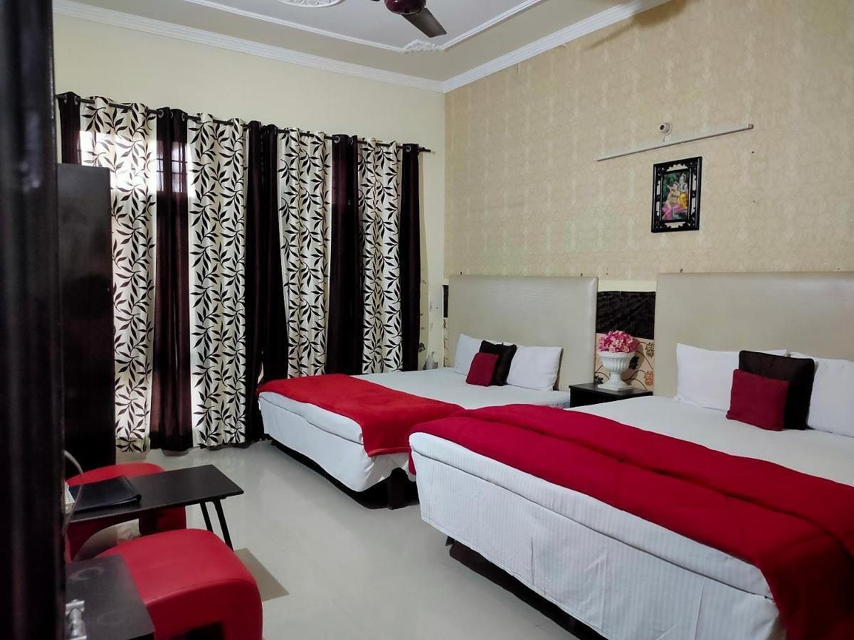 New Chandigarh Holiday Home Comfort Triple Room