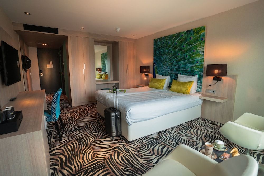 Van der Valk Hotel Heerlen Comfort Double Room, 2 Twin Beds 3