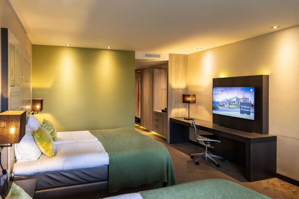 Van der Valk Hotel Heerlen Superior Twin Room, Multiple Beds 3