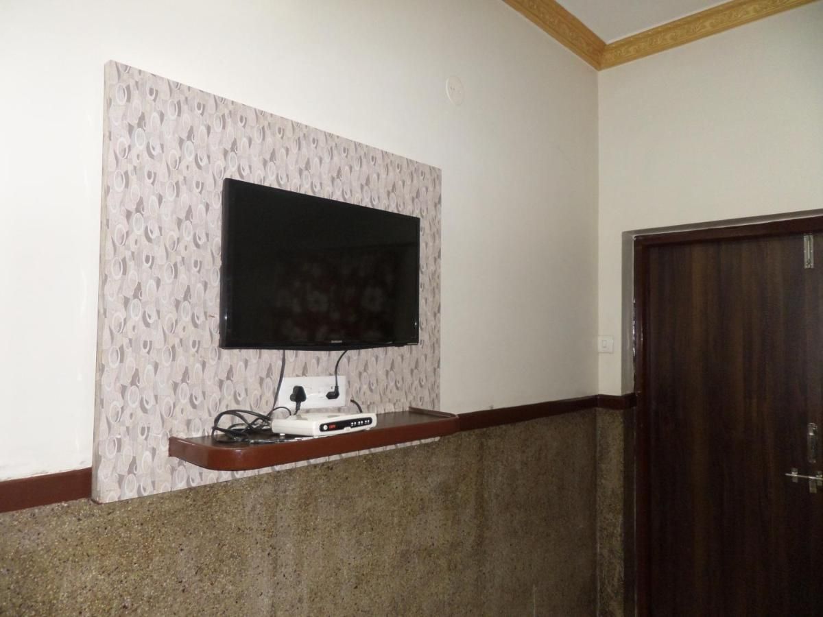 Hotel Padma Deluxe  Non Ac  7