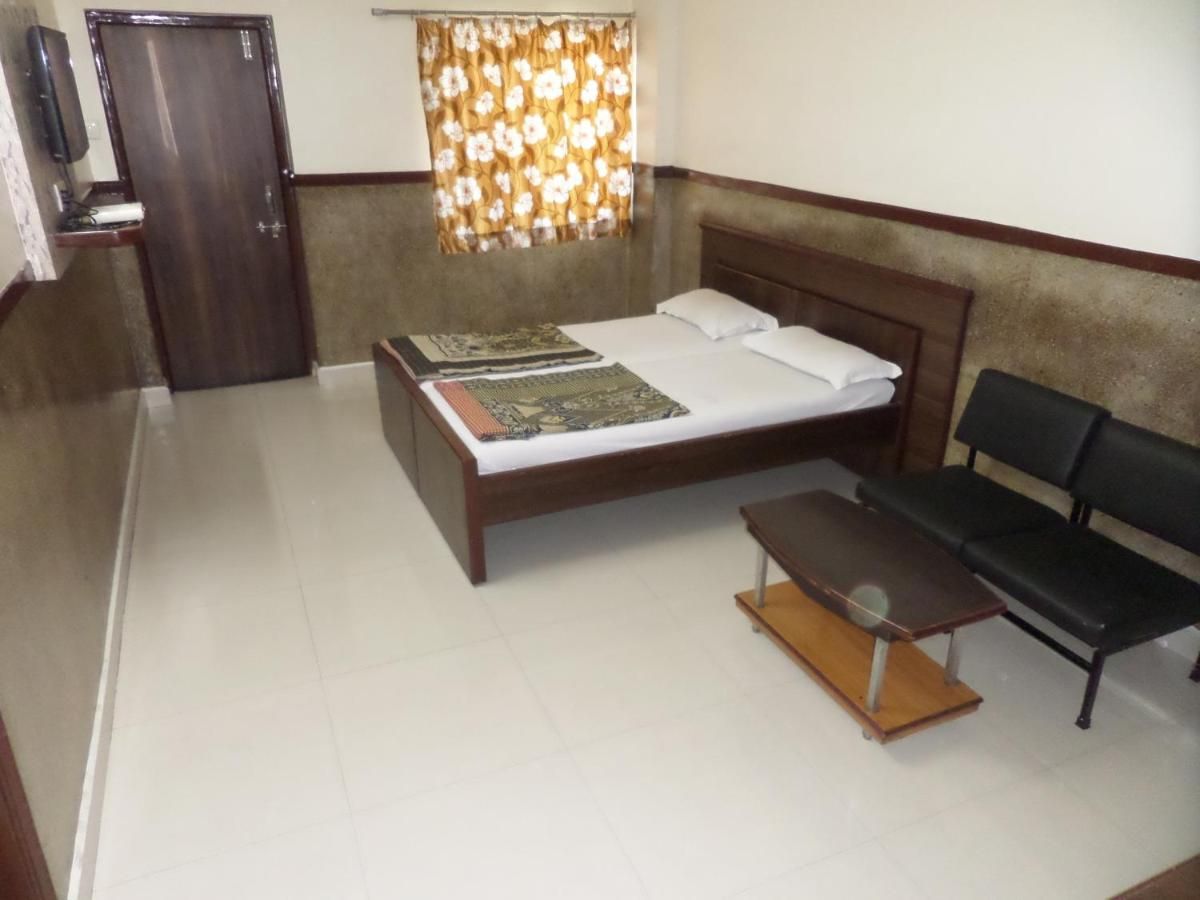 undefined Hotel Padma 4