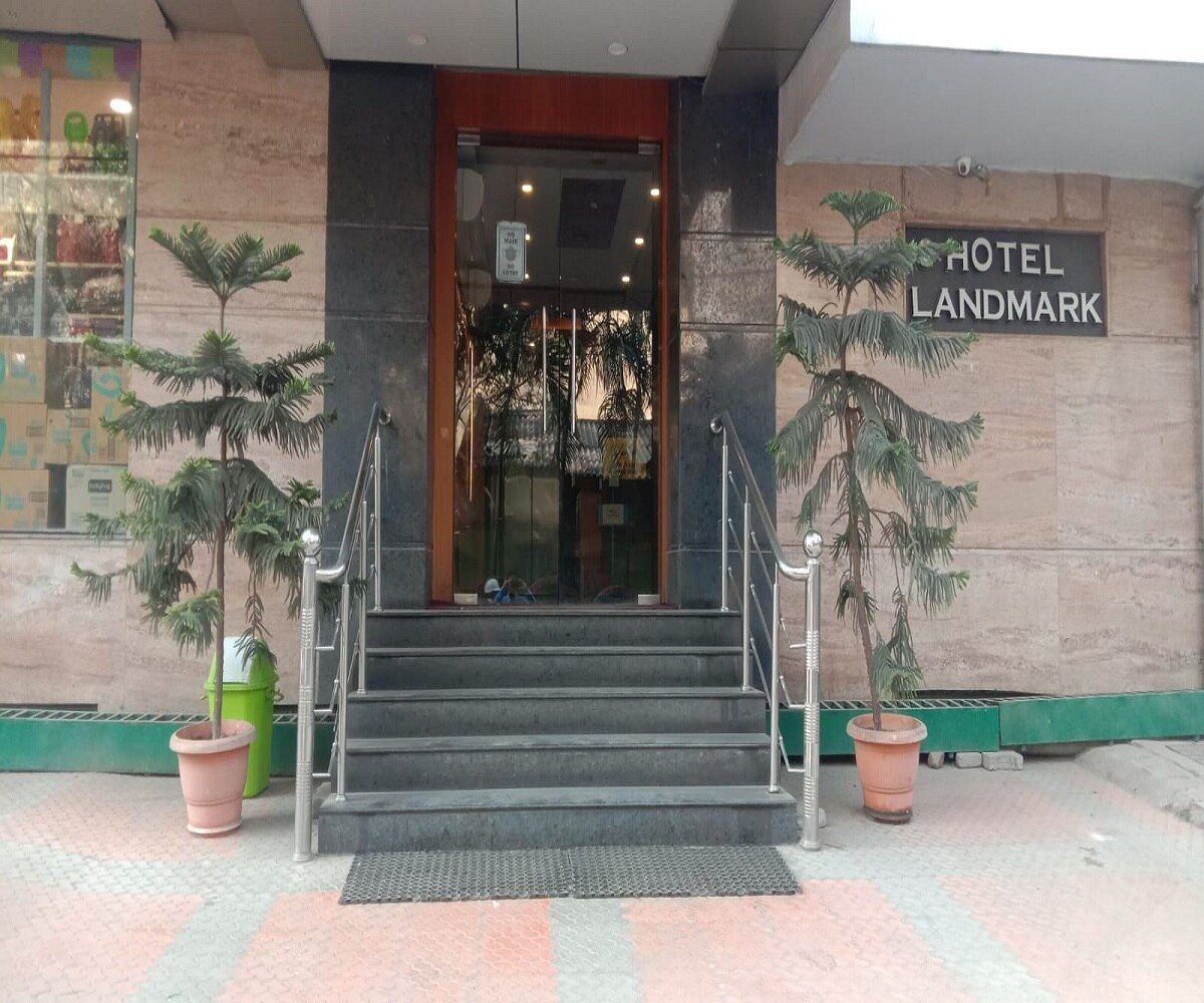 undefined Hotel Landmark 10