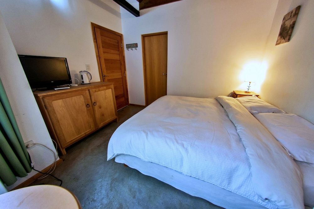 Patagonia Villa Standard Room, 1 King Bed 5