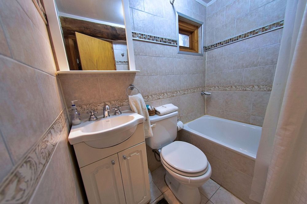 Patagonia Villa Standard Room, 1 King Bed 6