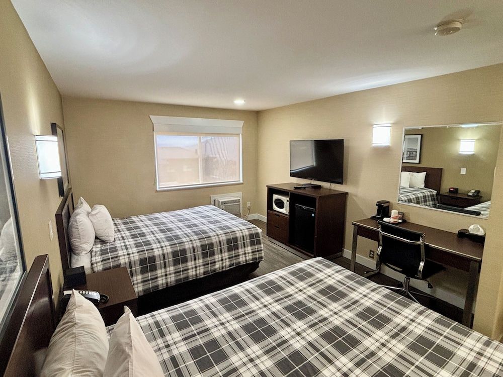 Standard Room, 2 Queen Beds, Non Smoking