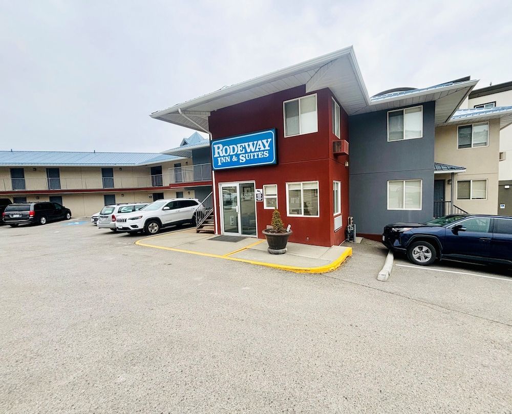 undefined Rodeway Inn & Suites 7