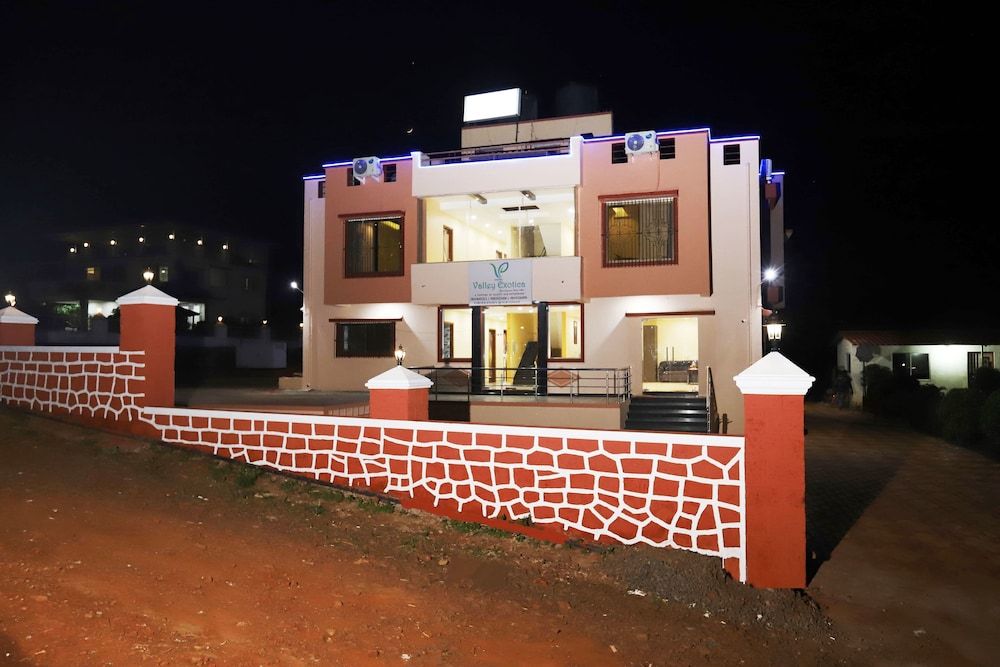 undefined Hotel Valley Exotica 2