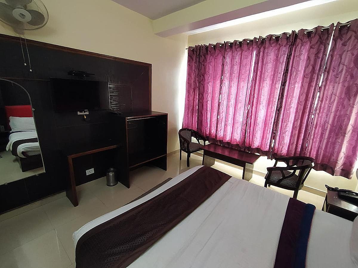 Hotel The Super Mall Residency