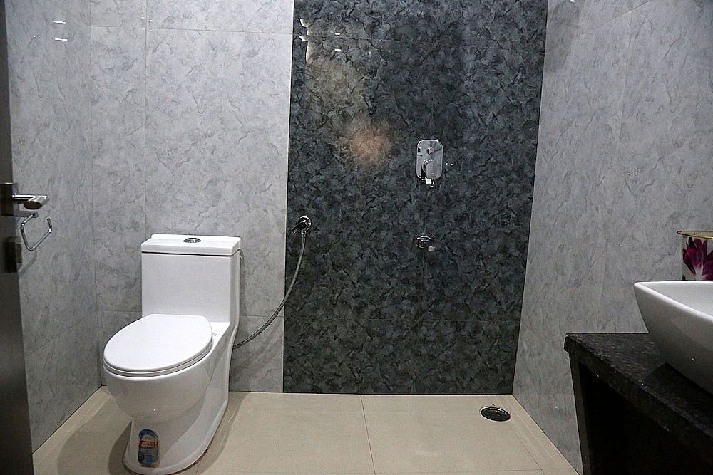 Vandana Residency Deluxe Room 9