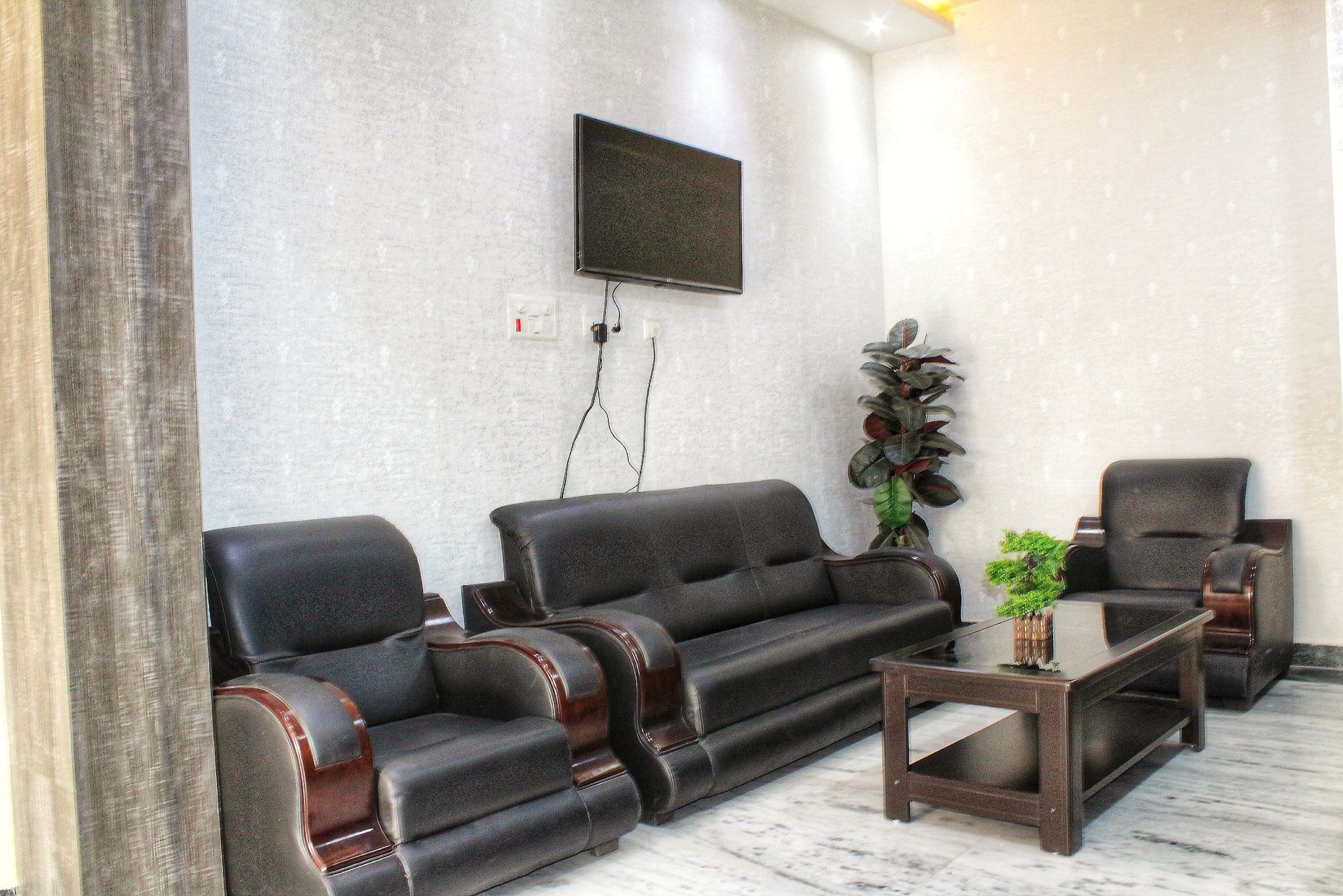 Vandana Residency Deluxe Room 5