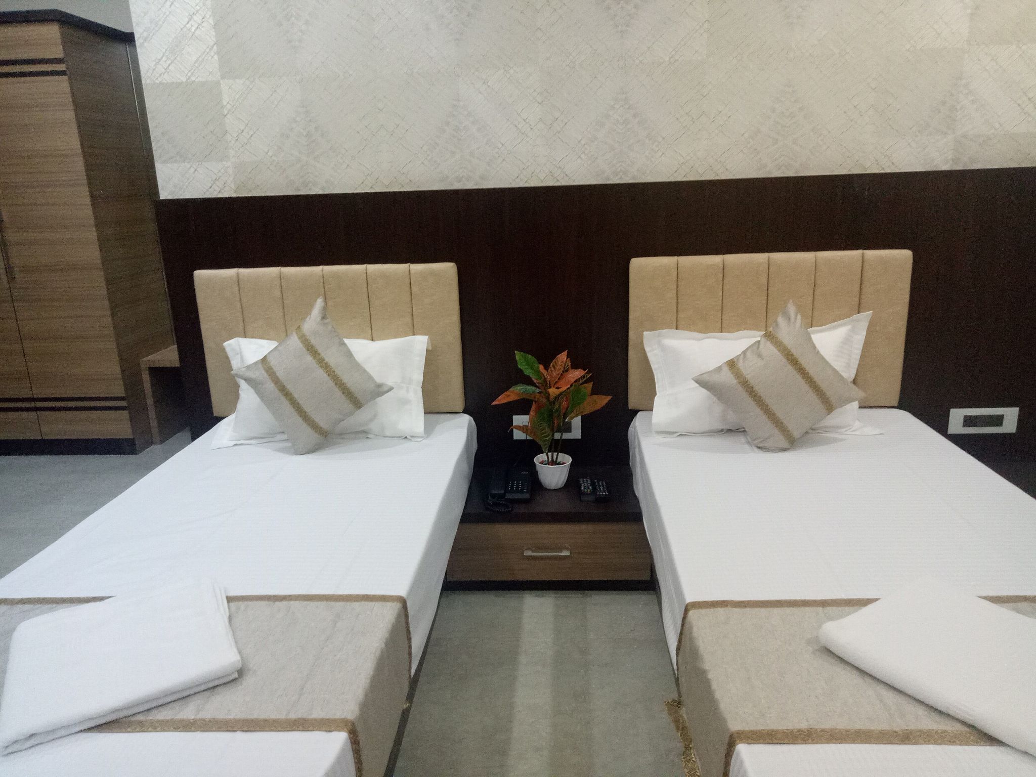 Vandana Residency Deluxe Room 13