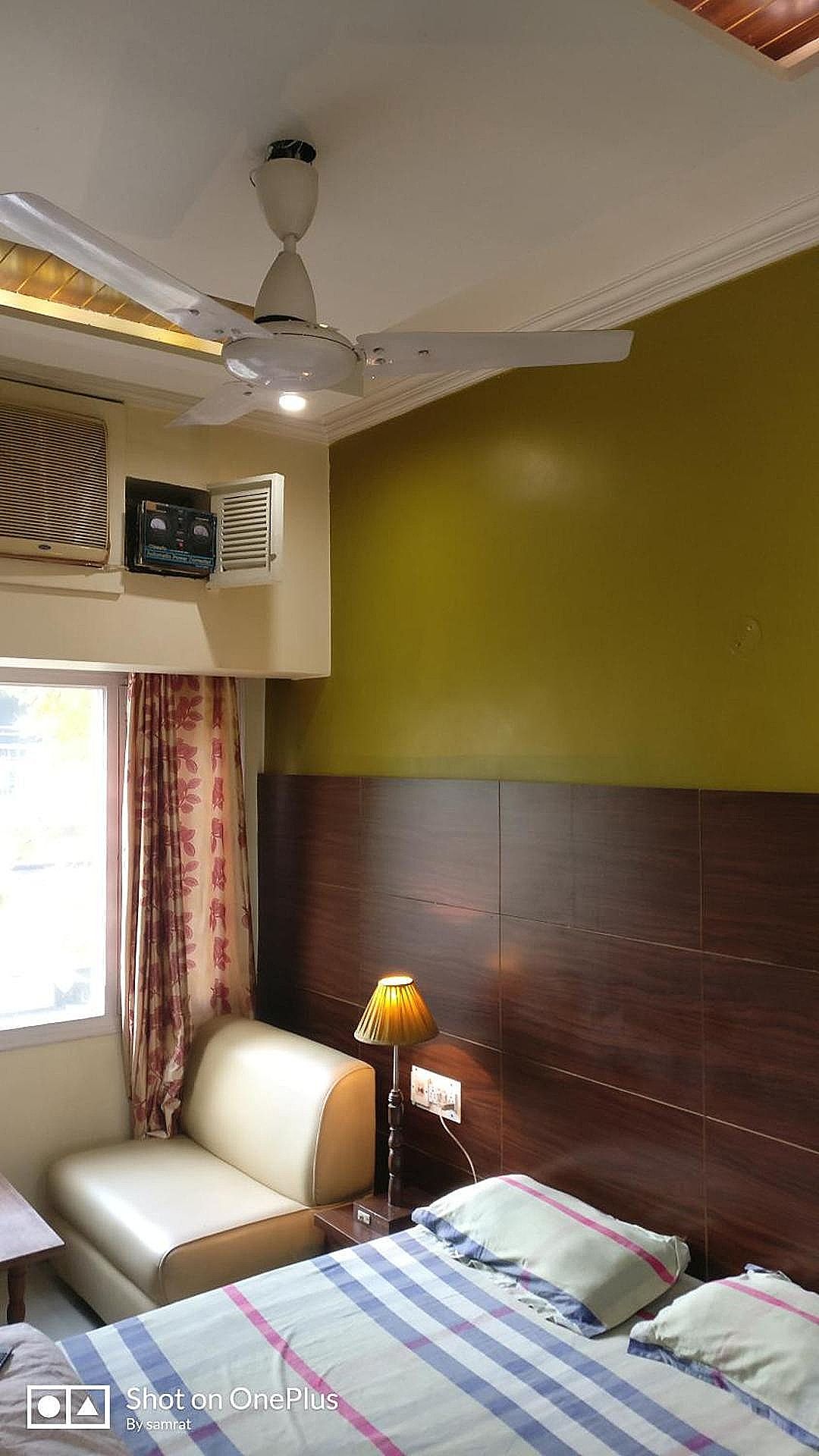 Hotel Samrat Deluxe Room 7