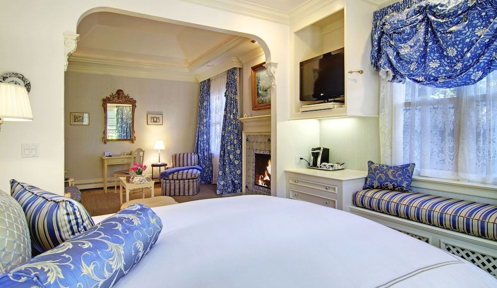Premium Room, 1 Queen Bed, Fireplace