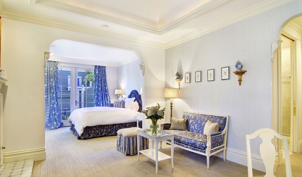 Premium Room, 1 Queen Bed, Fireplace